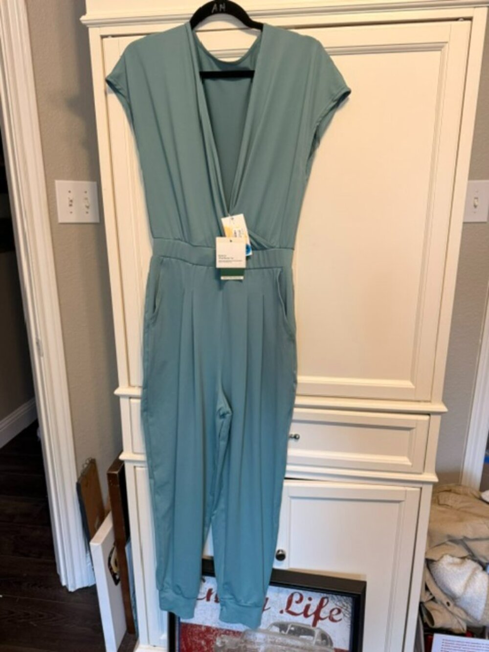 jumpsuit - Picture 2 of 2